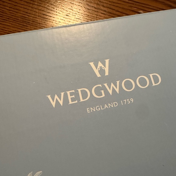 Wedgwood
Renaissance Gold 5 Piece Place Setting